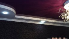 <h2>Фото монтаж натяжного потолка в зале в&nbsp;Луганске Алчевске Брянке Стаханове Первомайске Кировске.</h2>
